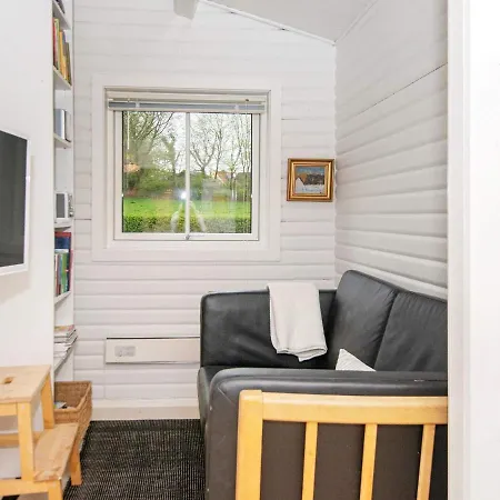 Two-bedroom In Holbaek 1 * Haderslev