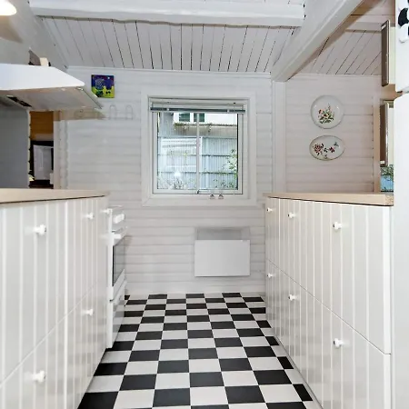 Two-bedroom In Holbaek 1 Haderslev