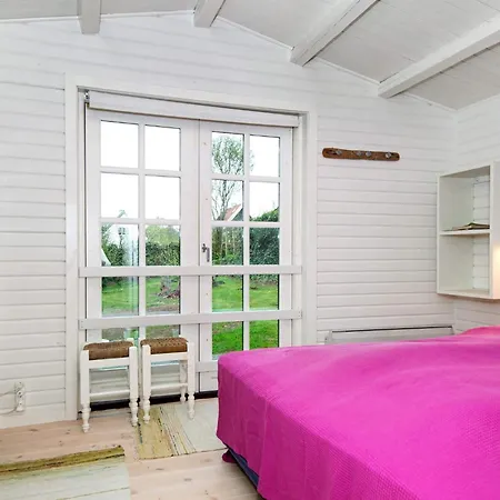 Two-bedroom In Holbaek 1 *